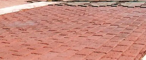 Brick-pattern stamped concrete surface detail